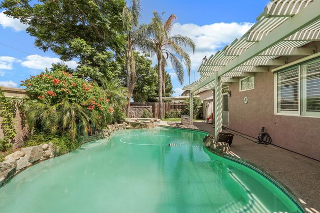 573 Fribourg Ln, House other with 3 bedrooms, 2 bathrooms and null parking in Manteca CA | Image 31