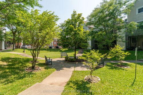 55-461 Beechwood Pl, Waterloo, ON, N2T2N8 | Card Image