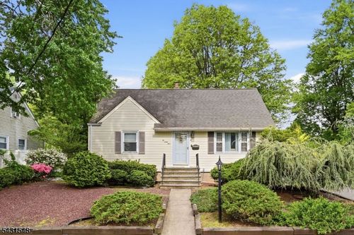 264 Fern St, Township Of Washington, NJ, 07676-5064 | Card Image