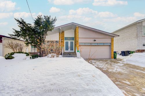 15 Sandale Gdns, North York, ON, M3H3V3 | Card Image