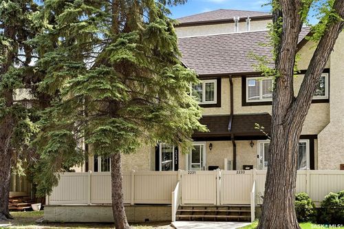 2231 Mcintyre St, Regina, SK, S4P2S1 | Card Image