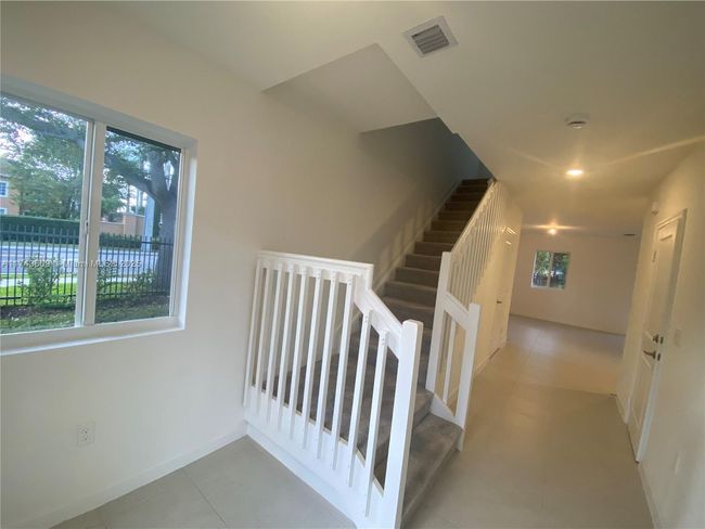 5195 Sw 37 Th St, Townhouse with 3 bedrooms, 3 bathrooms and null parking in West Park FL | Image 13
