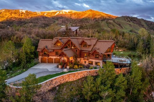 1910 Clubhouse Dr, Steamboat Springs, CO, 80487-9057 | Card Image