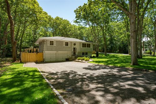 26 Valleywood Rd, Commack, NY, 11725-4309 | Card Image