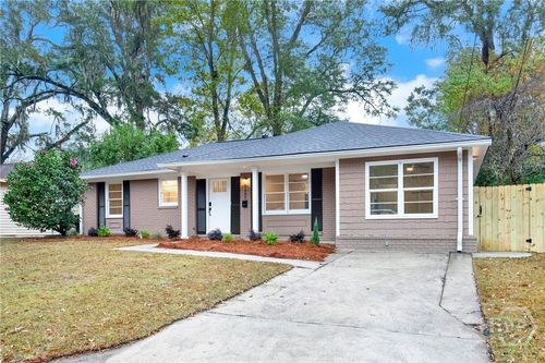 1307 E 70th St, Savannah, GA, 31404-5729 | Card Image