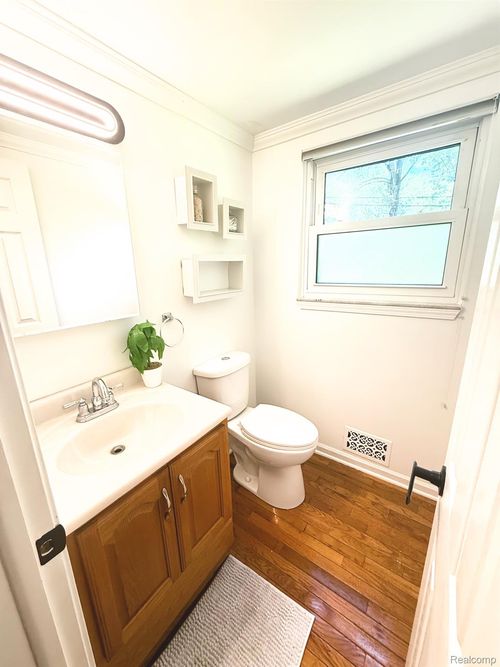 1369 Flamingo, Wixom, MI, 48393-1508 | Card Image