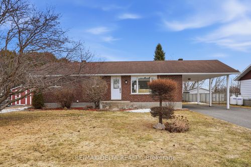 120 Caledonia Rd, Saint Isidore, ON, K0C2B0 | Card Image