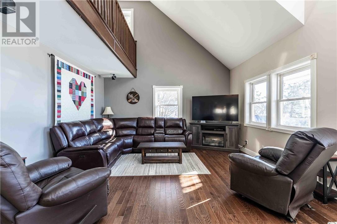 Residential in Capreol 4