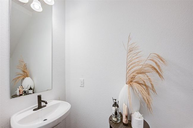 Half Bath | Image 9