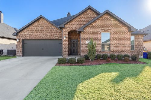 712 Hackamore St, White Settlement, TX, 76108-1135 | Card Image