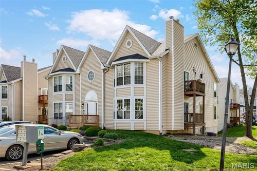 apt-a-1524 Whispering Creek Dr, Ballwin, MO, 63021-8479 | Card Image