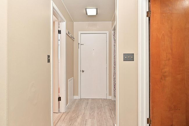 REAR ENTRANCE | Image 25