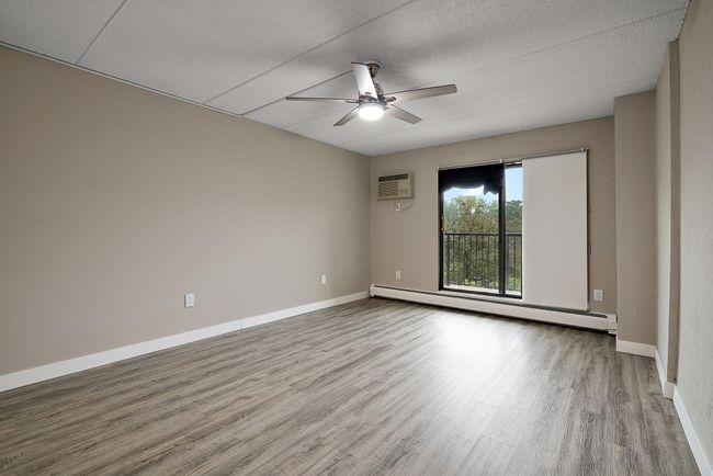 APT-409 - 10411 Cedar Lake Rd, Condo with 2 bedrooms, 2 bathrooms and null parking in Minnetonka MN | Image 15