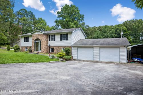 663 W Hills Dr, Harriman, TN, 37748-7409 | Card Image