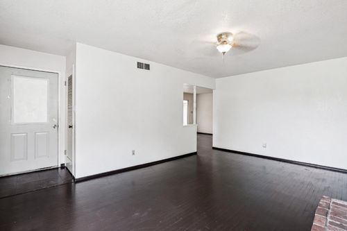 3413 Comet Ct, Sacramento, CA, 95827-2924 | Card Image