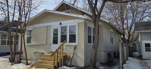 714 Oak St N, Fargo, ND, 58102-3828 | Card Image