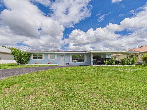 420 Greenwich Ave Nw, PORT CHARLOTTE, FL, 33952-6518 | Card Image