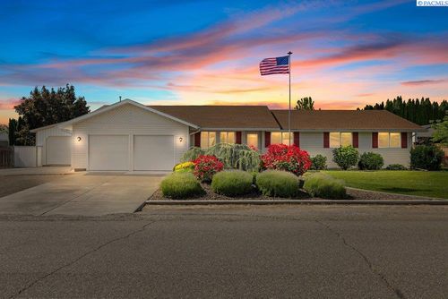 6307 W 10th Pl, Kennewick, WA, 99338-1437 | Card Image