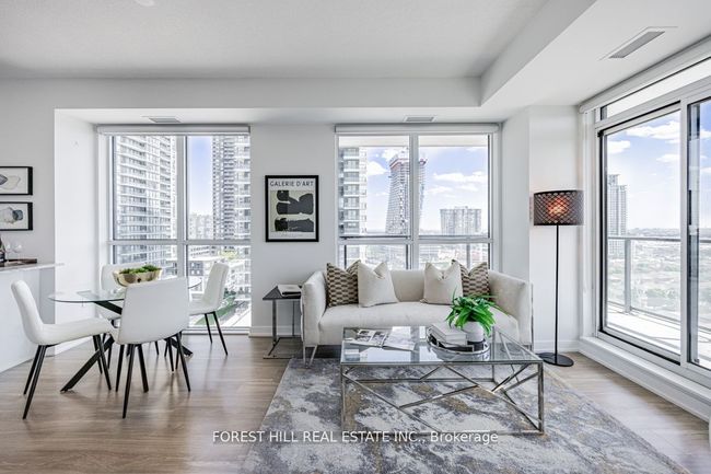1209 - 4085 Parkside Village Dr, Condo with 3 bedrooms, 2 bathrooms and 1 parking in Mississauga ON | Image 5