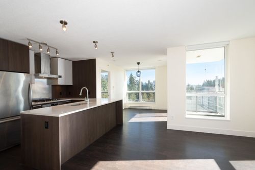 1205-3007 Glen Dr, Coquitlam, BC, V3B0L8 | Card Image