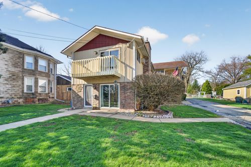 445 W Chestnut St, Burlington, WI, 53105-1016 | Card Image