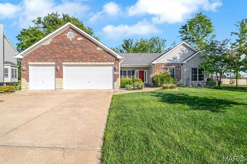 702 Balcarra Dr, Dardenne Prairie, MO, 63368-6791 | Card Image