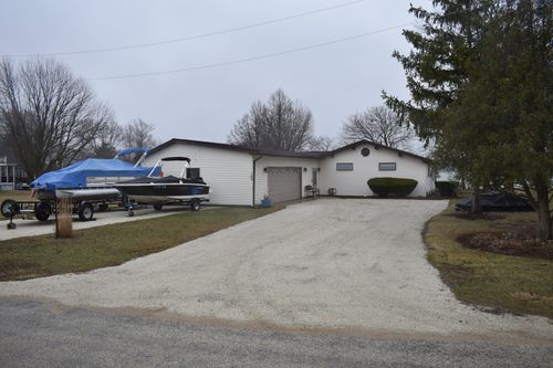 120 Iroquois Trl, Loda, IL, 60948-9676 | Card Image