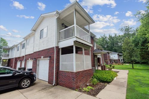 5283 Twin Oaks Dr, Sterling Heights, MI, 48314-3159 | Card Image