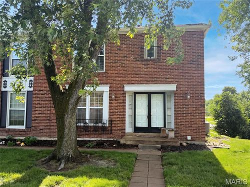13451 Land O Woods Dr, Saint Louis, MO, 63141-6027 | Card Image