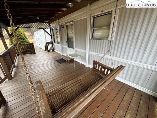 3661 Darnell Woodie Rd, Laurel Springs, NC, 28644-9130 | Card Image