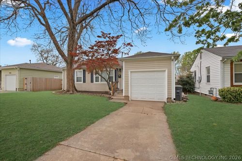 3820 Detroit Ave, Tulsa, OK, 74105-3038 | Card Image