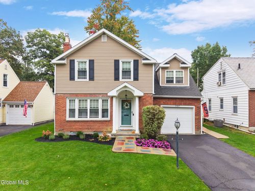 1567 Kingston Ave, Schenectady, NY, 12309-5118 | Card Image