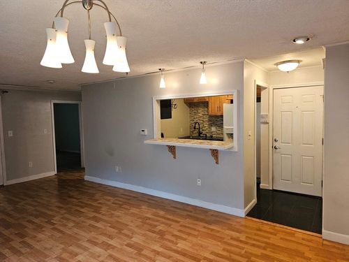 13-13 Powderhouse Ct, Amesbury, MA, 01913-1009 | Card Image