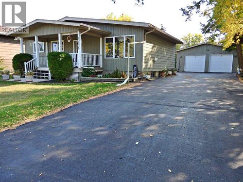 5208 57 St, Vermilion, AB, T9X1V4 | Card Image