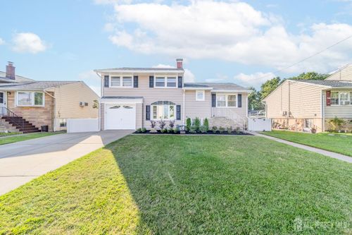 63 Jackson Ave, Carteret, NJ, 07008-1641 | Card Image