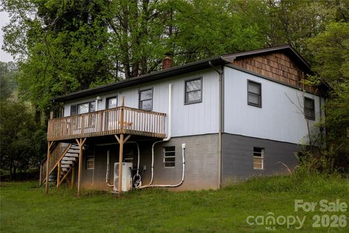 57 Gribble Rd, Franklin, NC, 28734-7366 | Card Image