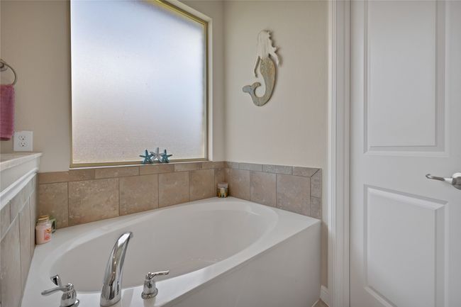 1099 Admiral Dr, House other with 4 bedrooms, 2 bathrooms and null parking in Azle TX | Image 21