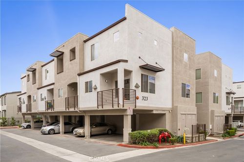 107-323 Tesoro Gln, Escondido, CA, 92025-7385 | Card Image