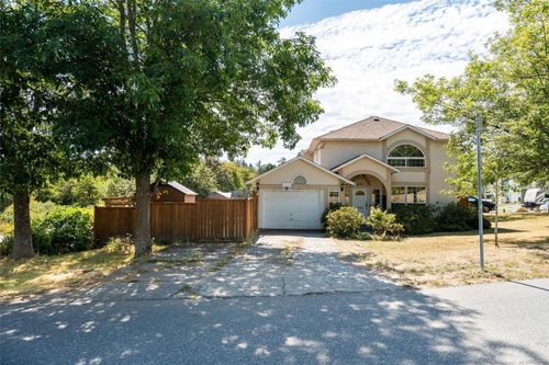 637 Jolly Pl, Saanich, BC, V8Z6R9 | Card Image