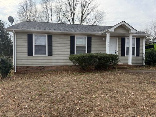 722 Shelton Cir, Clarksville, TN, 37042-7168 | Card Image