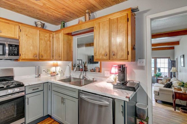 1121 18 Th St, House other with 3 bedrooms, 2 bathrooms and null parking in Orange TX | Image 11