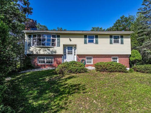 24 Bullet Hill Rd, Danbury, CT, 06811-2942 | Card Image