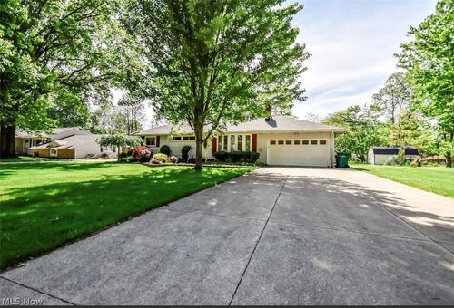6680 Glenella Drive, Seven Hills, OH, 44131 | Card Image