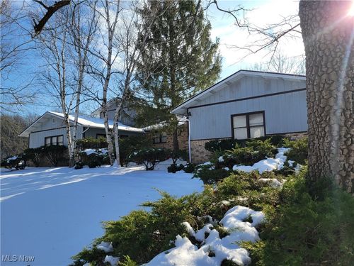 1552 Jacobs Ln, Kent, OH, 44240-6240 | Card Image