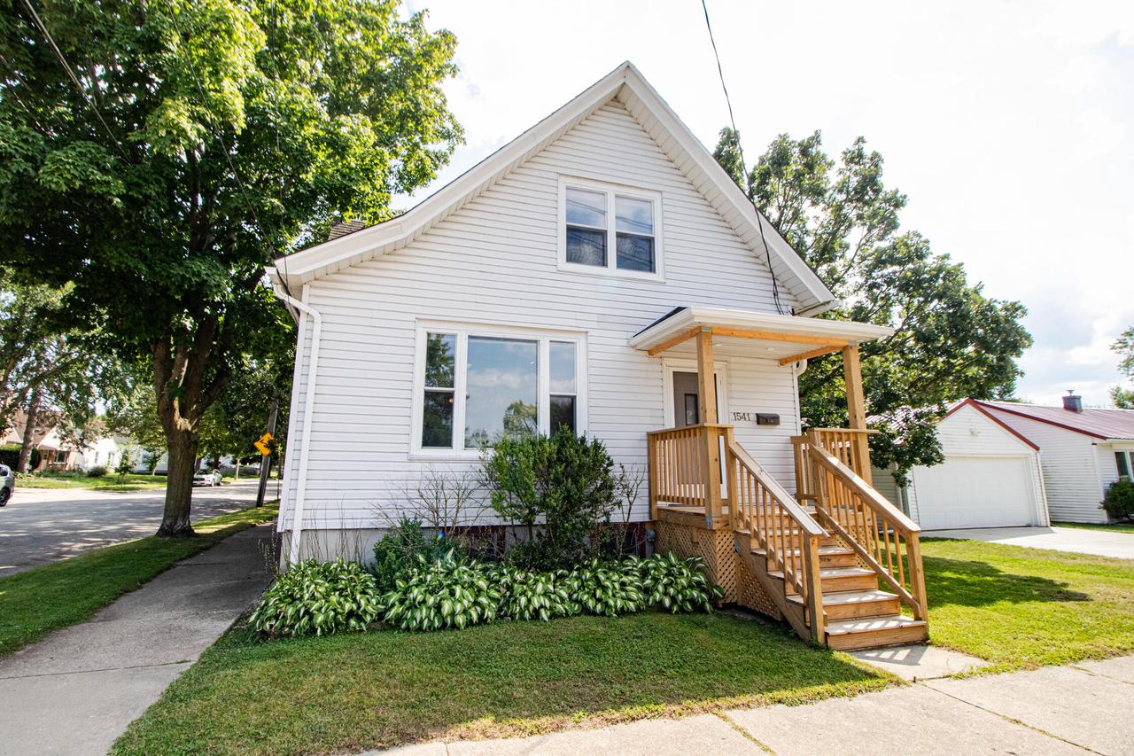 Warnimont Ave, Milwaukee, WI 53207
