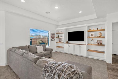 1623 E Sunshine Trl, St George, UT, 84790-1694 | Card Image