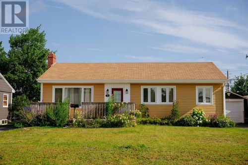 5 Alcock Cres, Gander, NL, A1V1K3 | Card Image
