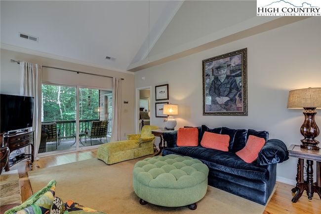 101 - 101 Clary Ct, Townhouse with 3 bedrooms, 3 bathrooms and null parking in Blowing Rock NC | Image 14