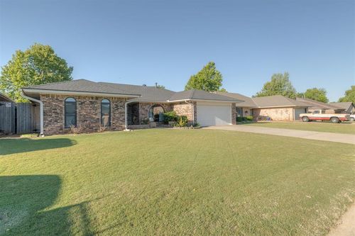 11012 Nw 114th St, Yukon, OK, 73099-8041 | Card Image