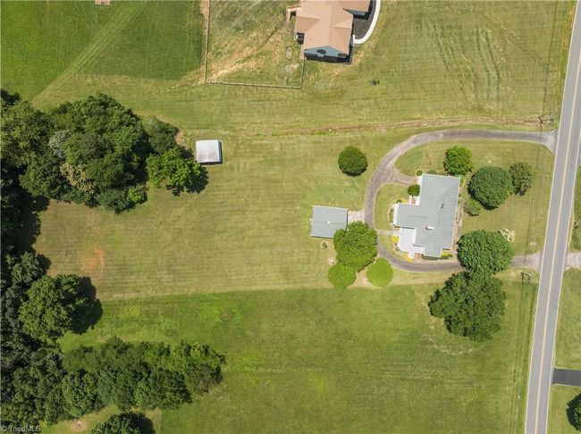 2025 W Main St, House other with 3 bedrooms, 2 bathrooms and null parking in Yadkinville NC | Image 45
